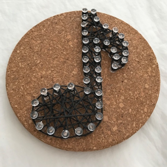 Handmade Eight Music Note Art Decor Round Black Brown Tan 7" Diameter - Picture 11 of 15